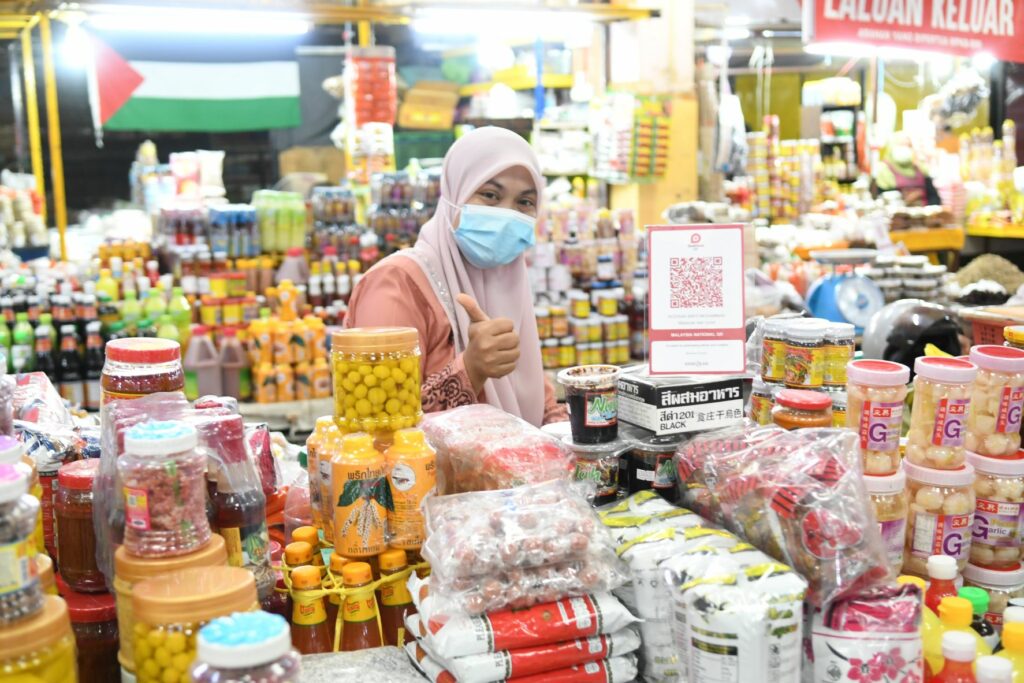 Public Bank Tarik Balik Kenakan Caj Transaksi DuitNow QR, Lagi 2 Bank Lanjut Pengecualian Caj