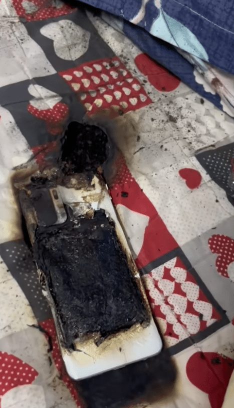 Remaja Trauma Cas Telefon Sepanjang Malam Sebelum Meletup