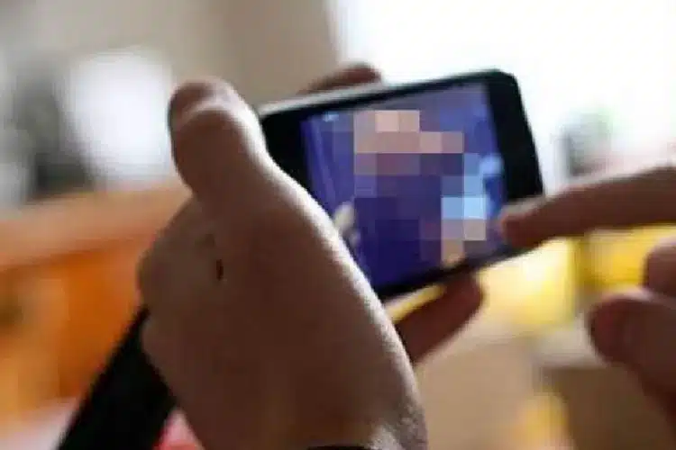 Hasil Teknologi AI, Gambar Lucah Remaja Perempuan Disebar Di Media Sosial