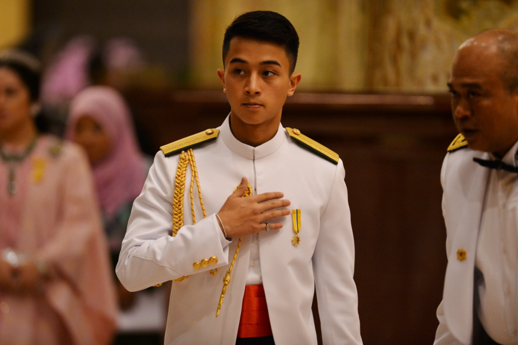 Selepas Tengku Hassanal, Kini Tengku Ahmad Pula Berjaya Pikat Hati Orang Sarawak