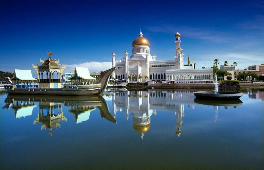 Sesi YDP Agong Santuni Warga Sabah Sarawak, Ini Laluan Penuh Kembara Borneo