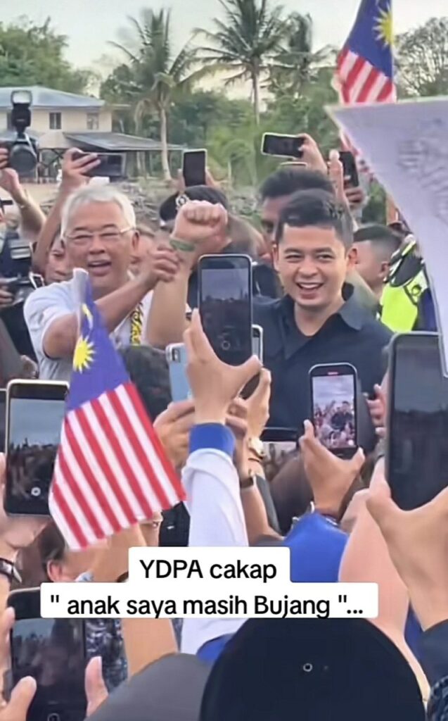'Dia Masih Bujang', Gelagat Agong Usik Tengku Hassanal Ini Buat Ramai Orang Sarawak Teruja
