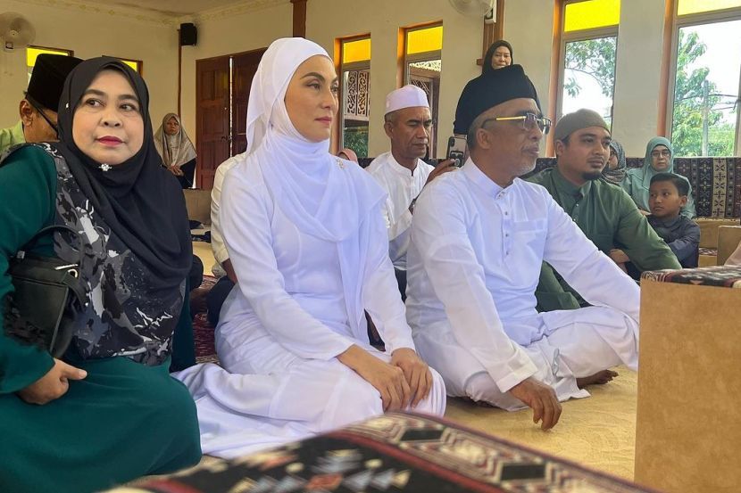 Pelakon Legend Pi Mai Pi Mai Tang Tu, Sabri Yunus Dan Angeline Tan Kini Sah Jadi Pasangan Suami Isteri