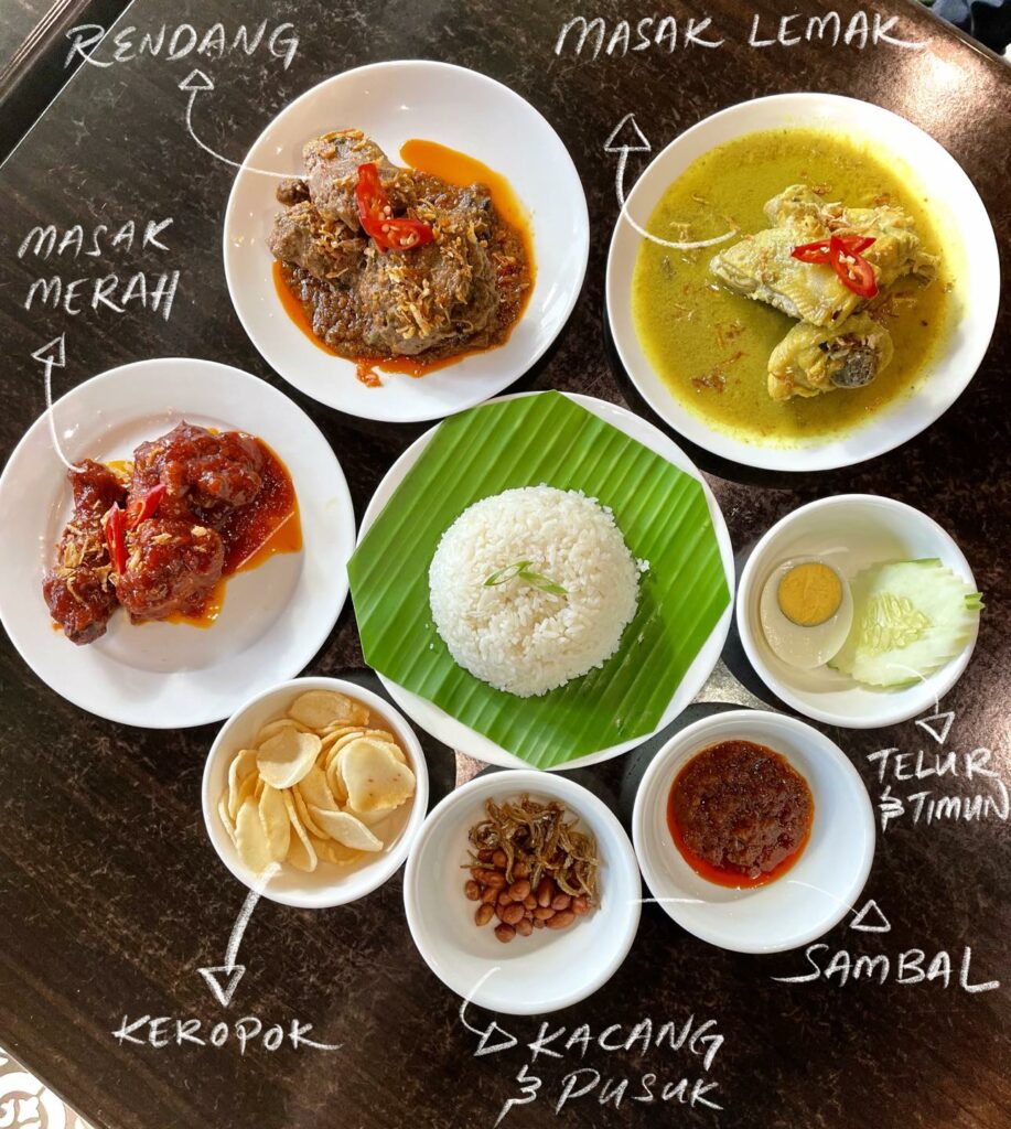 6 Nasi Lemak Yang Anda Perlu Cuba Di Kuching