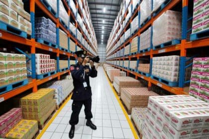 PGA Sarawak Rampas Produk Sejuk Beku Bernilai RM13 Juta