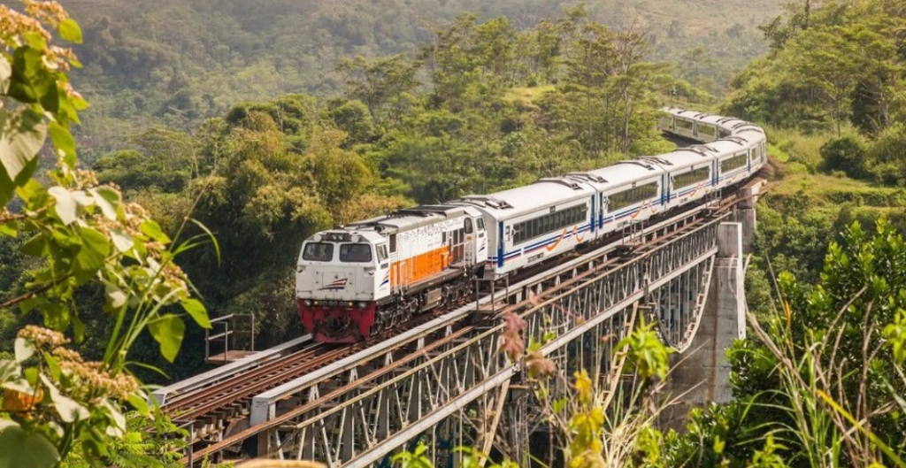 Bakal Hubung Satu Borneo, Kerajaan Sarawak Sambut Baik Usaha Bina Rel Kereta Api