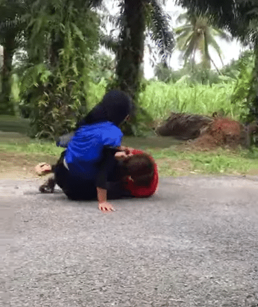 Tular Rakaman Pergaduhan Di Asajaya, Polis Tahan Dua Suspek Berusia 13 Dan 16 Tahun