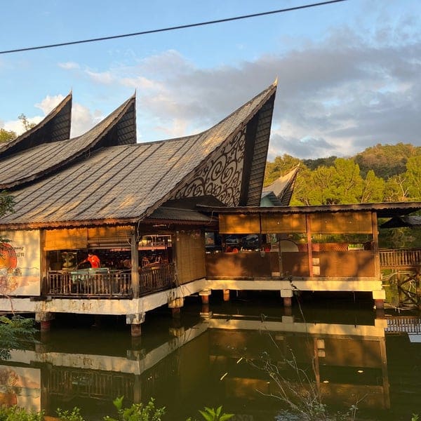 Kampung Nelayan Floating Seafood Restaurant - Taman Tun Fuad