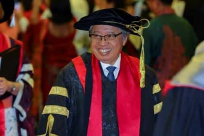 Abang Jo Umum Bantuan Khas Buat Pelajar IPT Bermula Tahun Hadapan