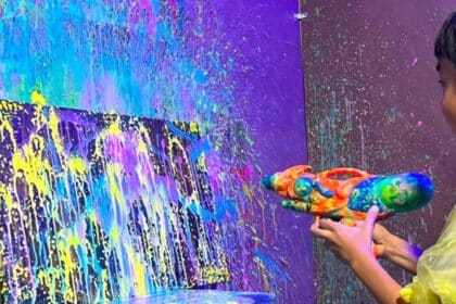 Sesi Terapeutik Dengan Melukis, Hidden Studio Untuk Splash Art Ini Di Kuching