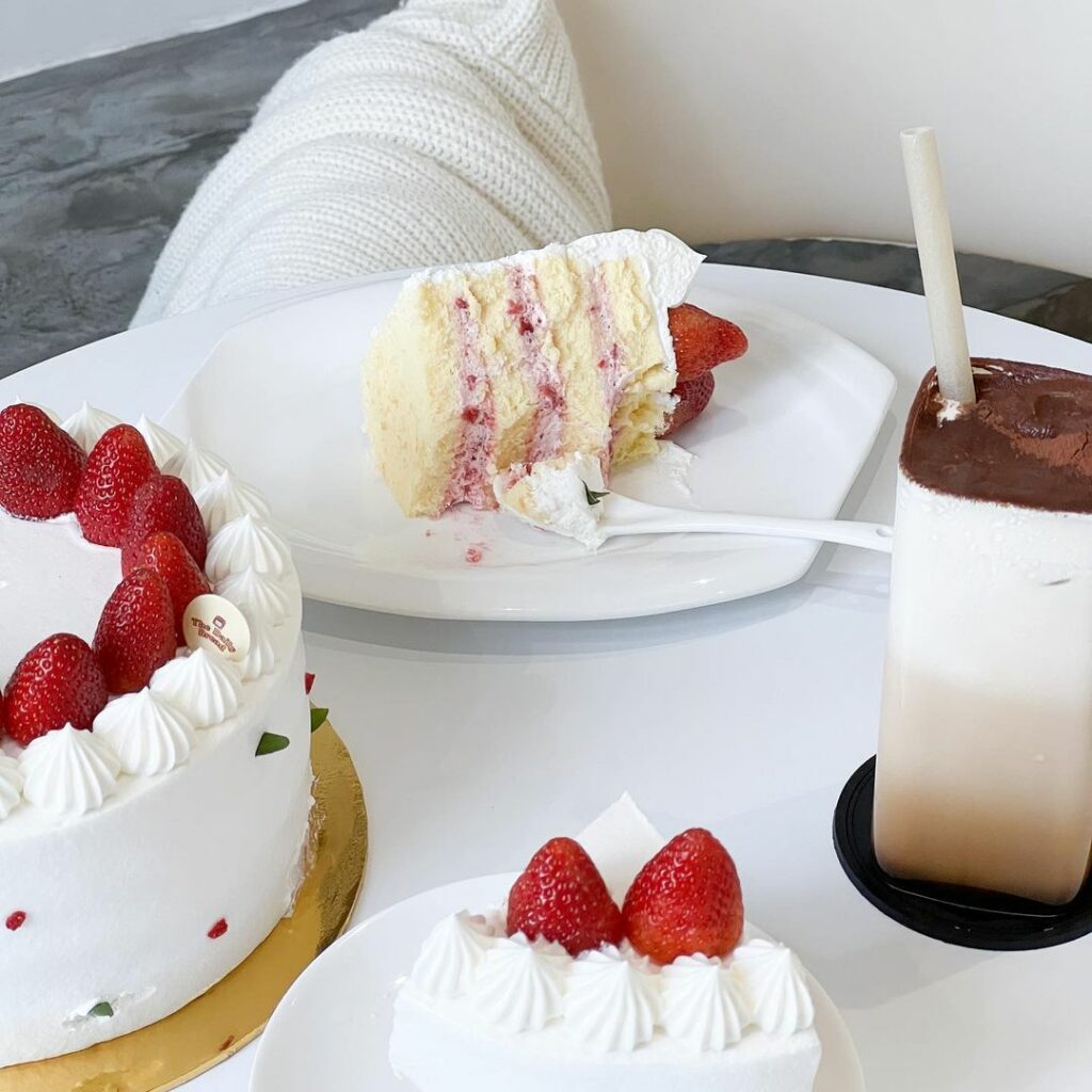 Nikmati Aneka Jenis Dessert Menarik Di Crumbs, Cafe Aesthetic Baharu Di