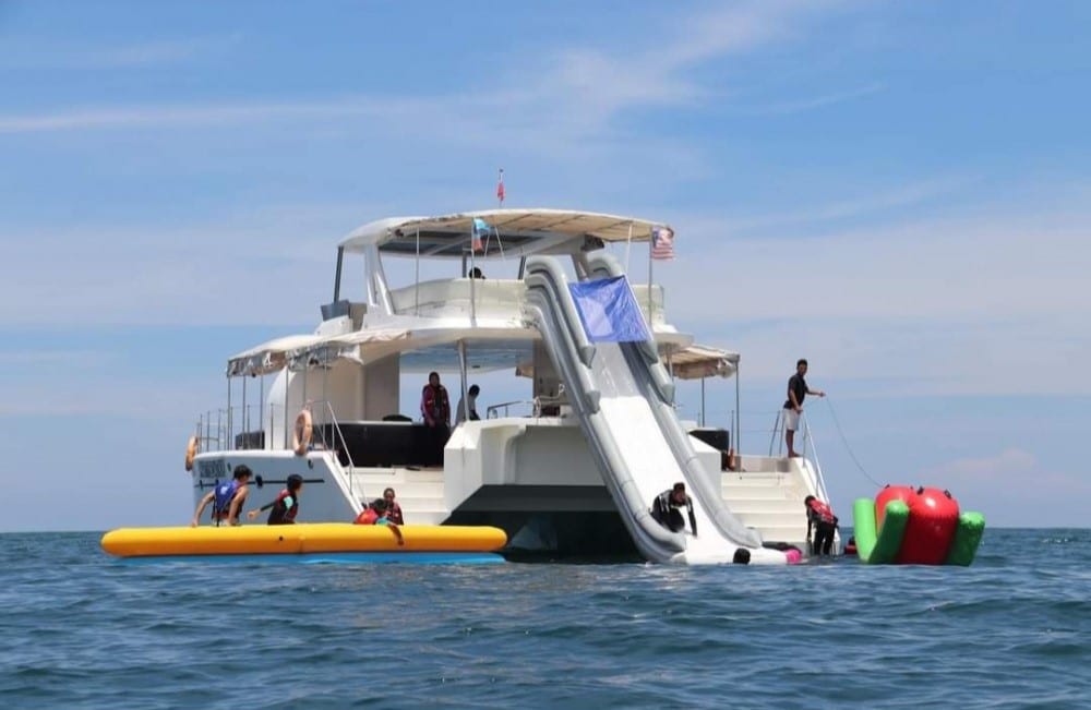 Dengan Bajet RM 200, Anda Kini Boleh Menaiki Cruise Bot Mewah Di Kota Kinabalu