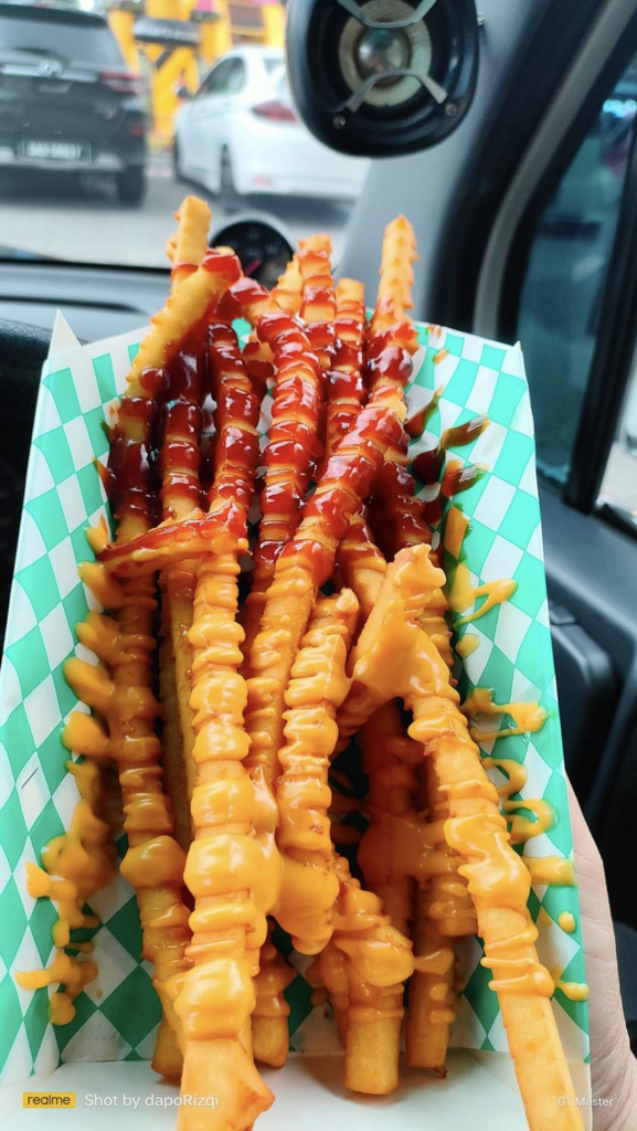 Ini 5 Senarai Makanan Viral Anda Boleh Cuba Di Food Republik Stadium Negeri Sarawak