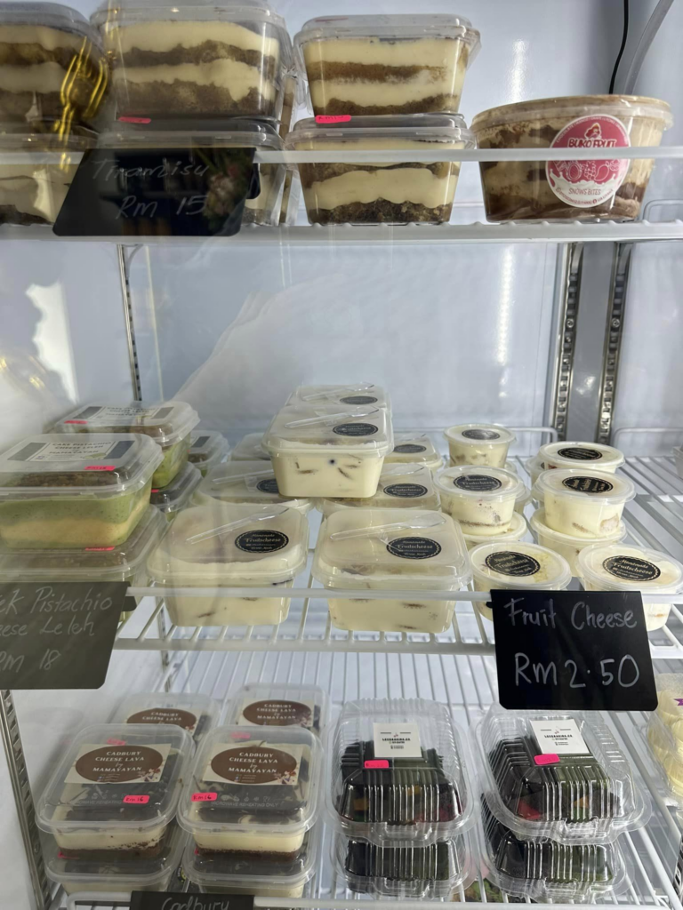 Semua Ada, Tapau Makanan Kegemaran Anda Di Takeaway By Laila Kitchen Kuching
