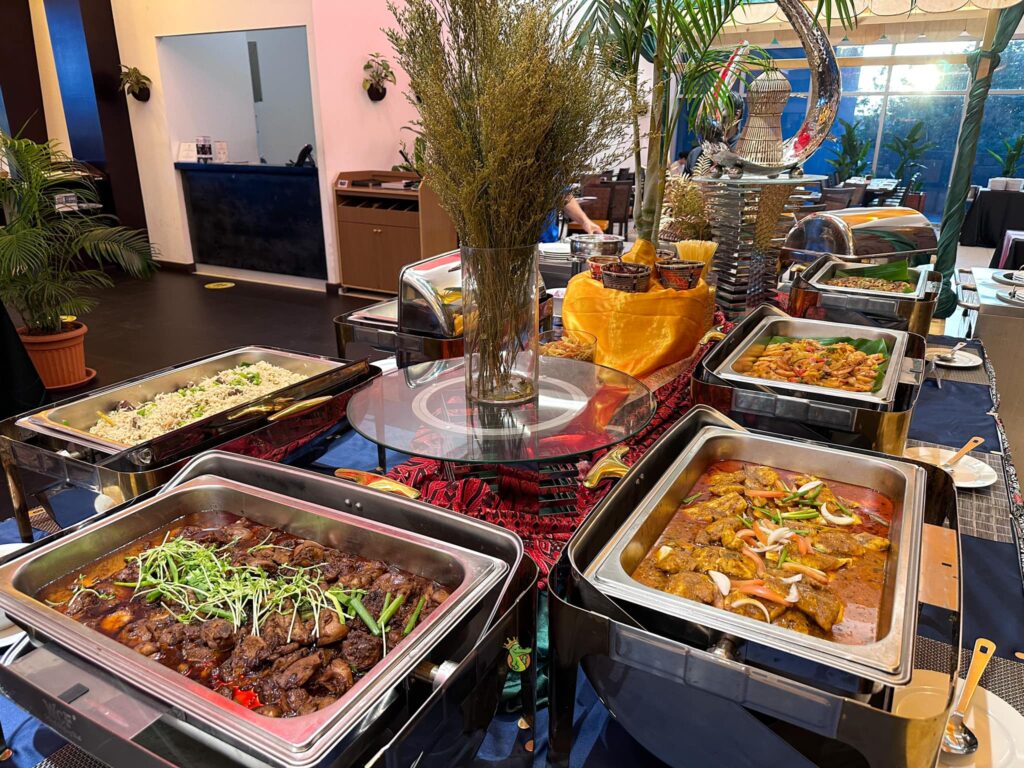 Ini Senarai Hotel Di Kuching Tawarkan Christmas Buffet 2023