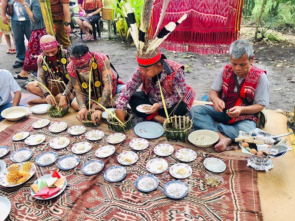 Upacara Miring, Persembahan Doa Kepada Tuhan Semasa Hari Gawai Dayak