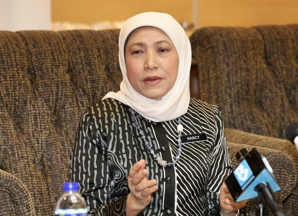 Hantar Pulang Jenazah Rakyat Sarawak Dari Korea Selatan, Nancy Shukri Sumbang RM31,082