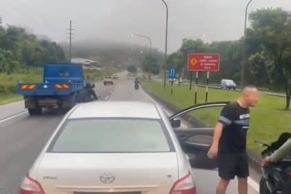 Gara-Gara Tampar Penunggang Motorsikal Di Bintulu, Pihak Polis Kini Cari Pemandu Vios Putih