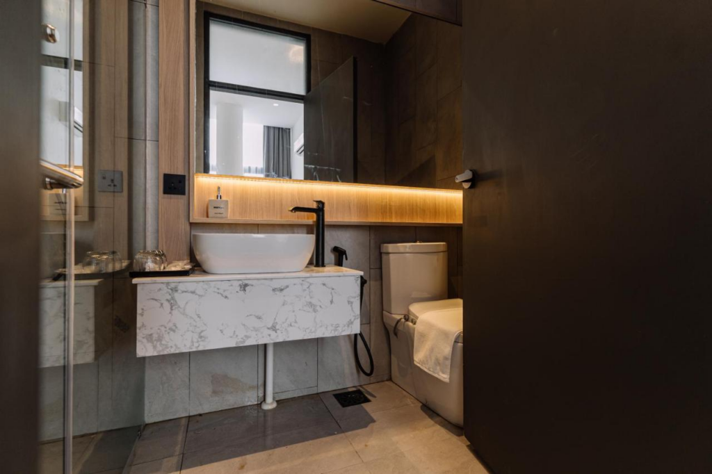 Siap Ada Skybar, Nikmati Pengalaman Unik Bermalam Di Impiana Hotel By Roxy Kuching