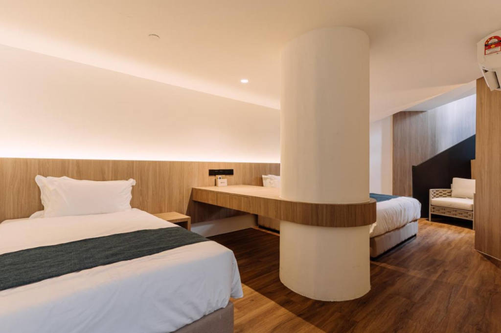 Siap Ada Skybar, Nikmati Pengalaman Unik Bermalam Di Impiana Hotel By Roxy Kuching