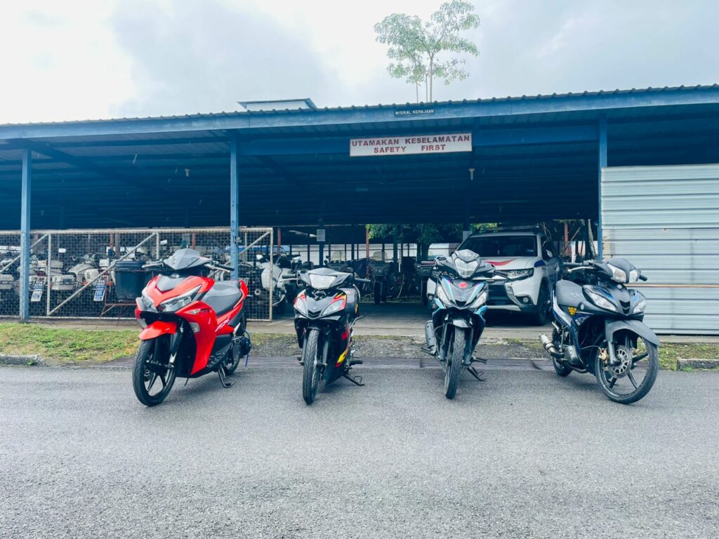 Lakukan Aksi Superman dan Wheelie, 4 Remaja Ditahan Di Kuching