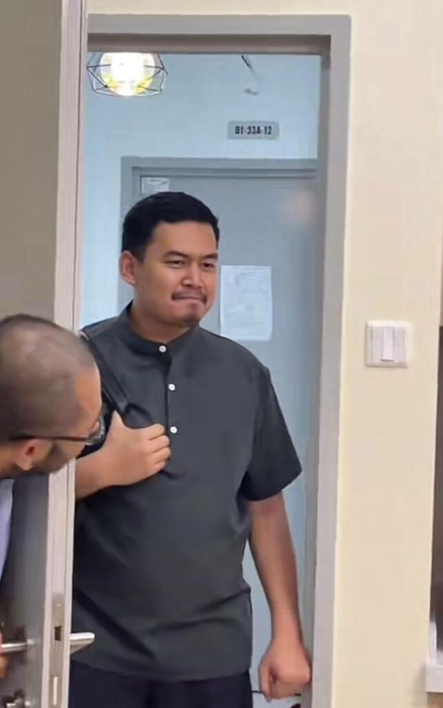 Tak Dapat Balik Kampung Halaman, Kejutan Krismas Dari Rakan Semenanjung Ini Buat Anak Sarawak Terharu