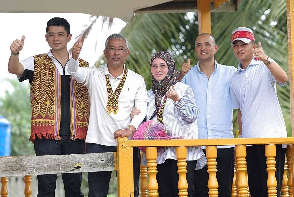 Penangan Kembara Borneo, YDPA Agong Gemar Nyanyi Lagu Bekikis Bulu Betis Dan Hanya Di Sabah