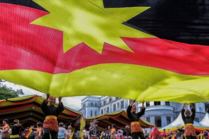 Abang Jo Rasmi Umum Bendera Sarawak Kini Dikenali Sebagai Ibu Pertiwi