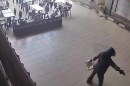Kes Tembak Di Sibu, 2 Lelaki Menyamar Penghantar Makanan Disyaki Jadi Dalang