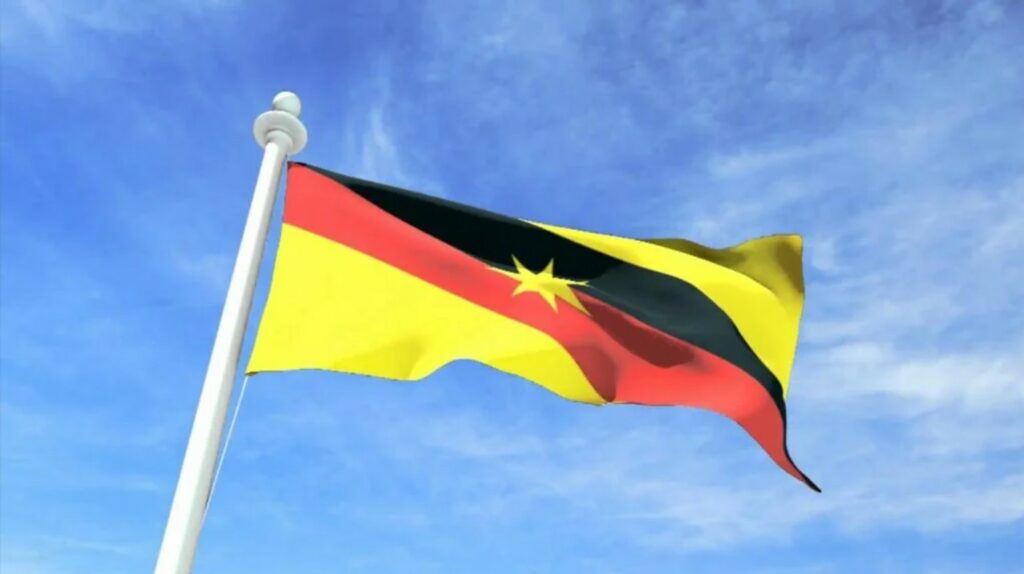 Abang Jo Rasmi Umum Bendera Sarawak Kini Dikenali Sebagai Ibu Pertiwi