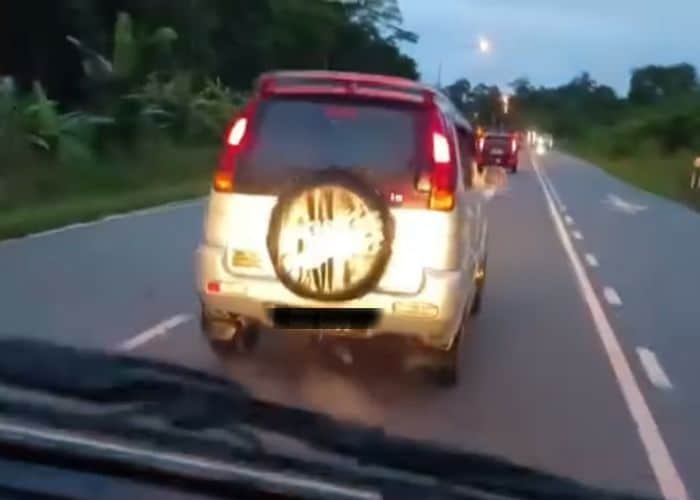 Padah Halang Ambulans, Sebuah Kenderaan Dikenakan Tindakan Polis Di Sri Aman