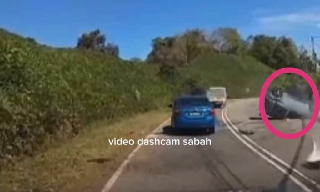 Pemandu Hilang Kawalan, King Myvi Melambung Ke Udara Di Keningau