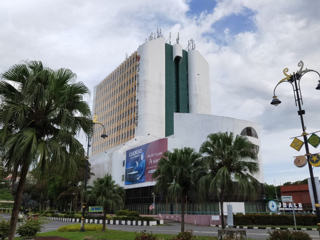 Ketahui Sejarah Wisma Pelita Tunku, Pusat Beli Belah Yang Tertua Di Miri