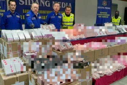 KDN Rampas Alat Mainan Seks Bernilai RM70K, Kedai Di Kuching Antara Yang Diserbu