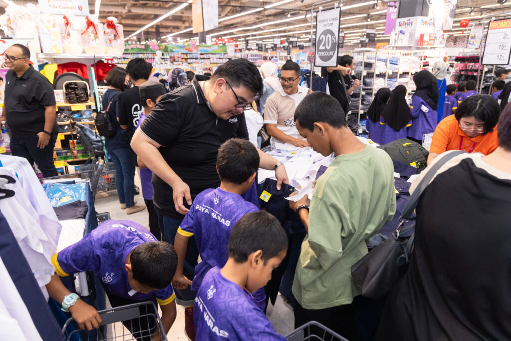 Coca-Cola Malaysia Bantu Pelajar Golongan Kurang Berkemampuan Menerusi Program Back2School