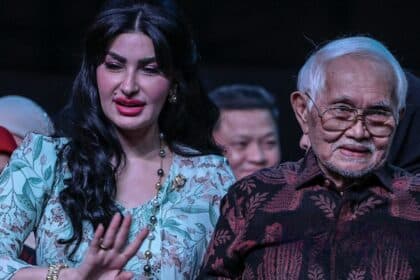 Polis Sahkan Keberadaan Tun Taib Di Kediaman Peribadi Demak Jaya