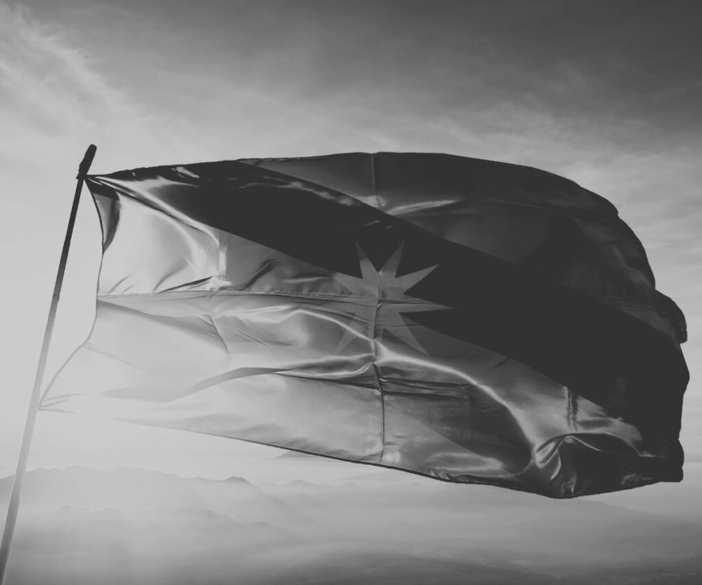Bendera Gergasi Sarawak Diturunkan Separuh, Hormati Pemergian Tun Taib