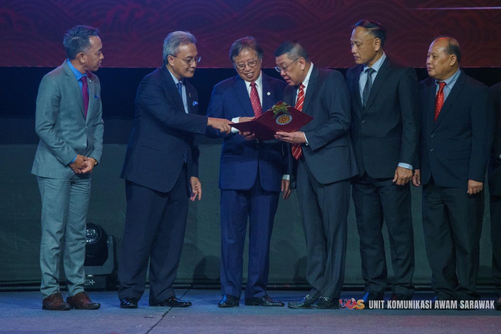 Kerajaan Sokong Cadangan Tubuhkan Cawangan Universiti Shanghai Fudan Di Sarawak