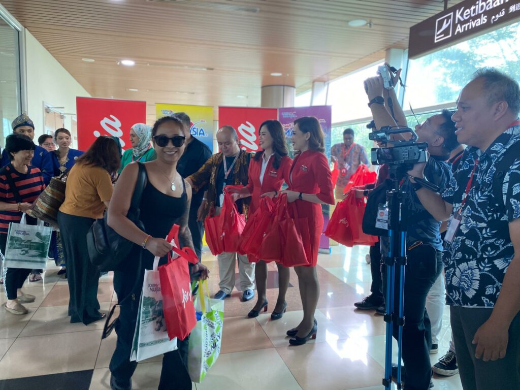 AirAsia Kini Buka Semula Laluan Antara Pulau Pinang, Kuching Dan Kota Kinabalu