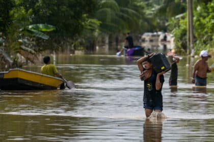 Bacaan Paras Air Serian Dan Sungai Salim Kini Berada Tahap Bahaya
