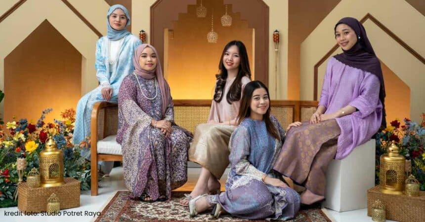 Ini 10 Studio Untuk Anda Bergambar Pagi Raya Bersama Keluarga Sekitar Kuching