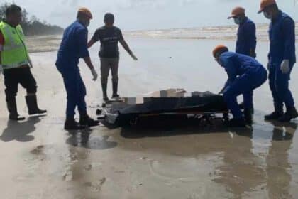 Mayat Lelaki Disyaki Warga Asing Ditemui Terdampar Di Pantai Jebungan Mukah