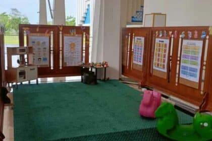 Netizen Puji Inisiatif Pihak Masjid Jamek Sarawak Bina Taman Permainan Dalam Ruangan Solat