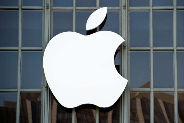 Jual Aksesori iPhone Tiruan, Pemilik Kedai Di Kuching Didenda RM32,000