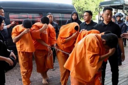 Bunuh Rakan Asrama, 13 Pelajar Vokasional Kini Didakwa Di Mahkamah