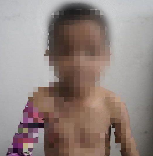 Berpanas Jual Burger, Netizen Bongkar Rupanya Dua Beradik Di Keningau Didera Ibu Bapa