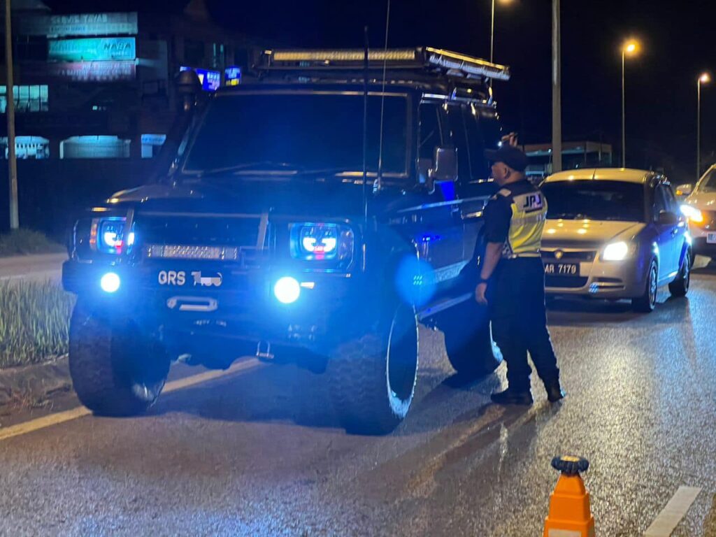 Netizen Puji Usaha JPJ Sarawak Adakan Ops Silau