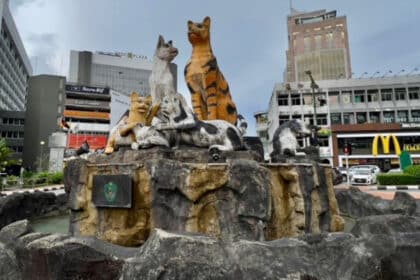 Jadi Mercu Tanda Baharu, Monumen KM0 Kuching Bakal Diletakkan Di Tiga Lokasi Ini