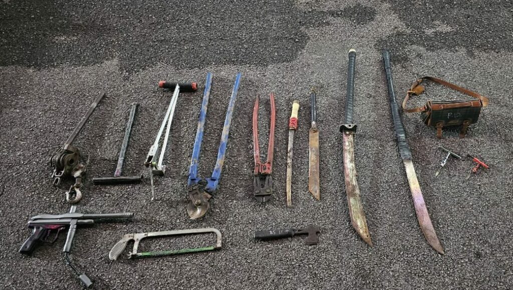 Disyaki Terlibat Kes Pecah Rumah Dan Curi Kenderaan Di Kuching, Lelaki Ini Ditahan Polis