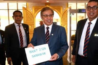 Kerajaan Sarawak Bakal Laksana Pelarasan Gaji Penjawat Awam